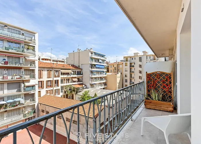 Апартаменты Grand Sud Fshh Ницца
